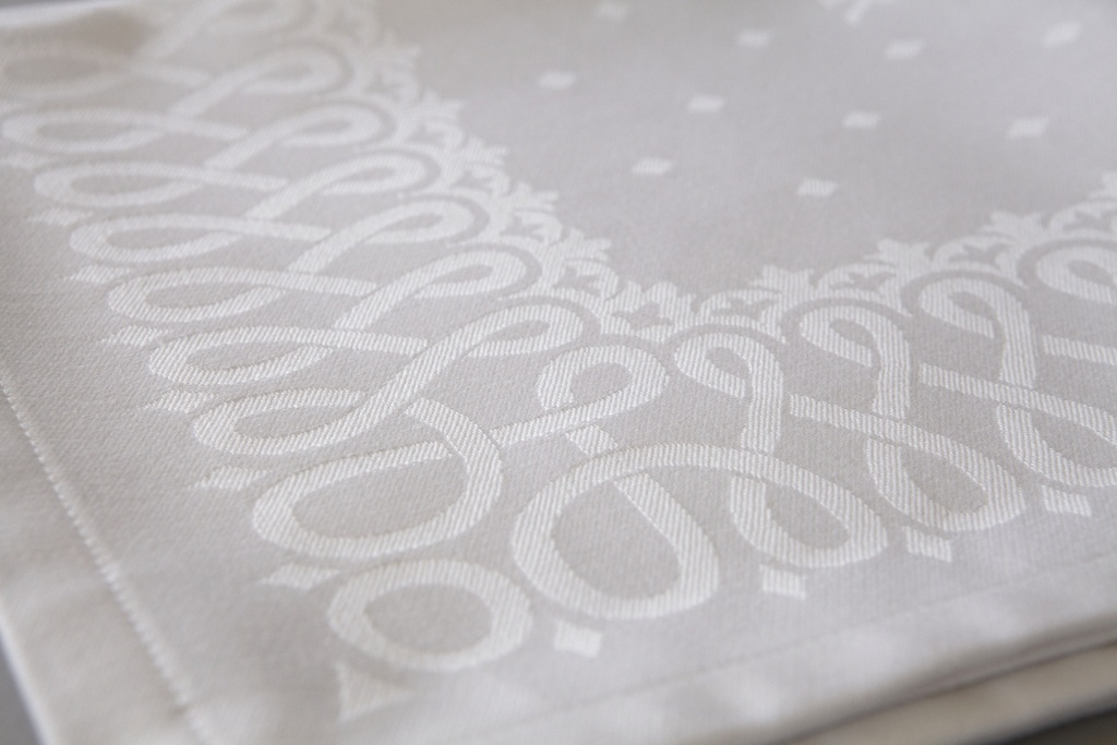 FONDAS AC LAZOS / TABLECLOTH