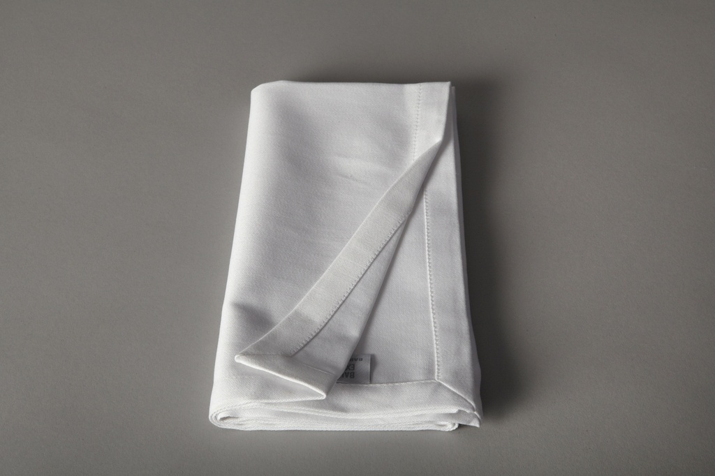 SATIN P / TABLECLOTH